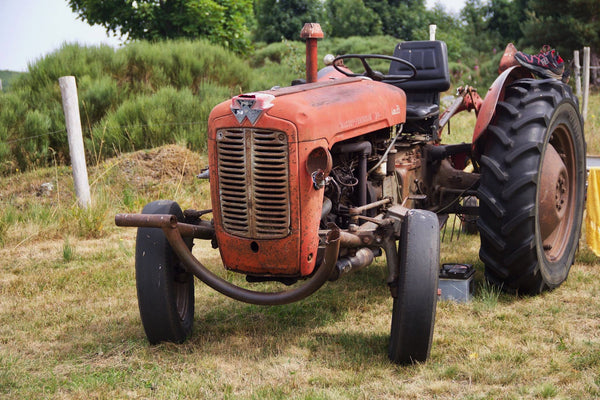 08 Vieux tracteur - vagabondphotos.ch