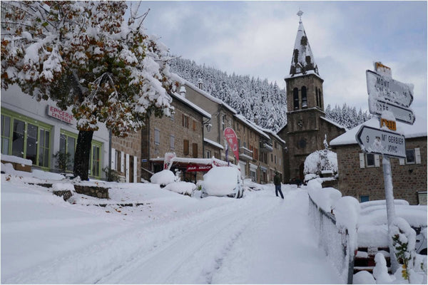 la rue de l église sous la neige - vagabondphotos.ch