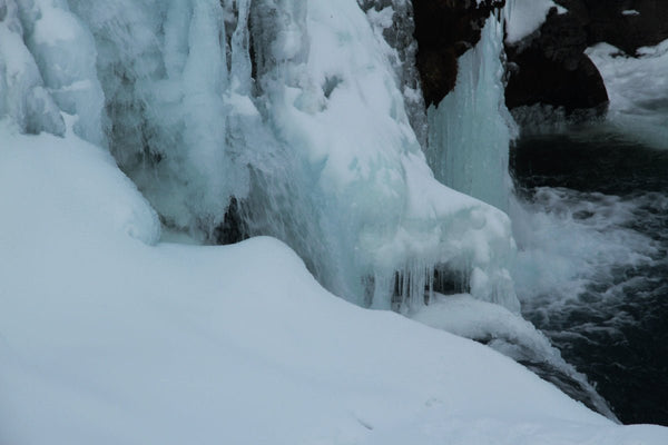 rivière gelée - vagabondphotos.ch